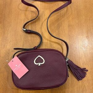 Kate Spade Kourtney Camera Bag Crossbody Bag in Cherrywood